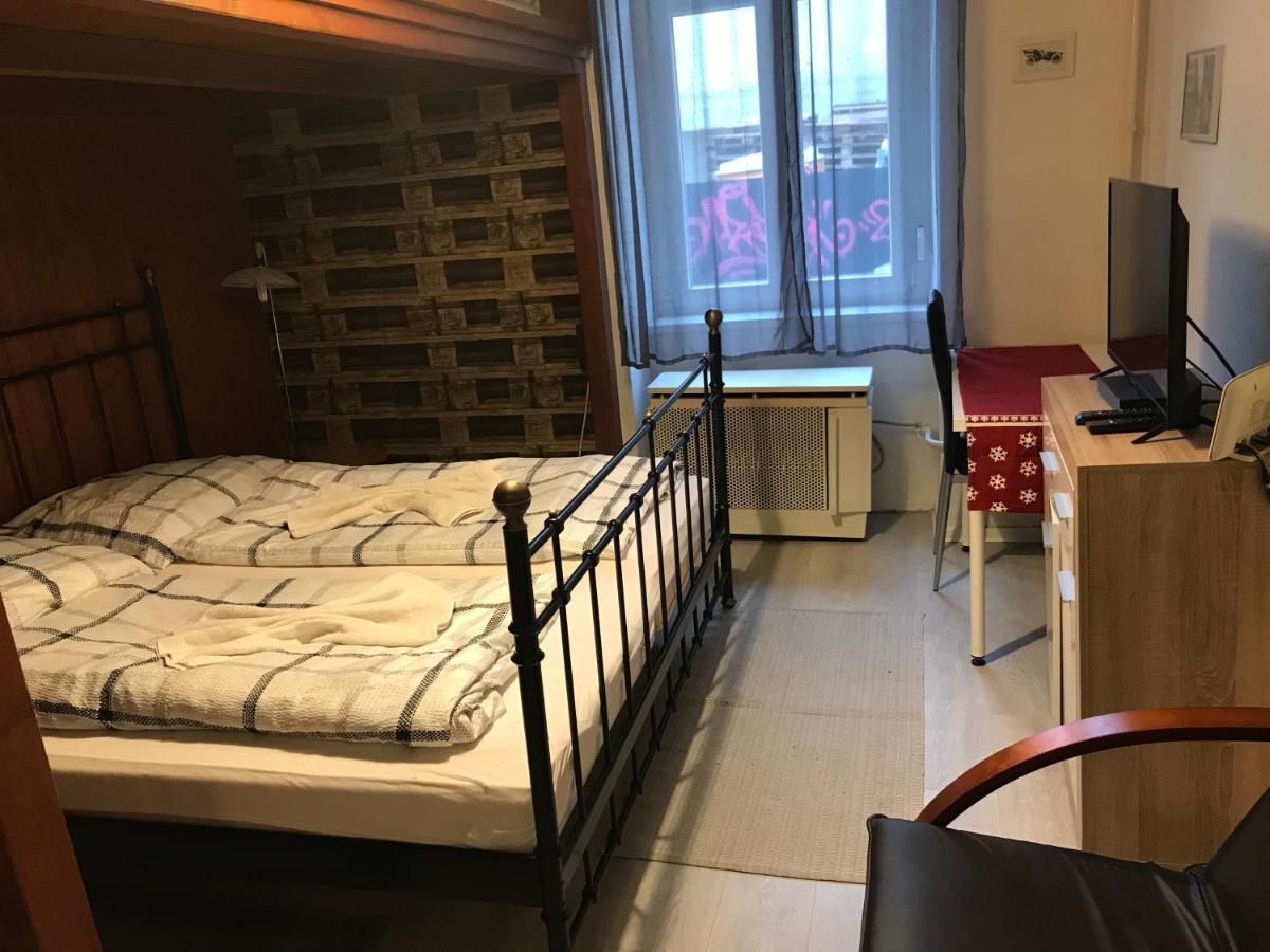 Appartement Jazmin Apartman à Pécs Extérieur photo